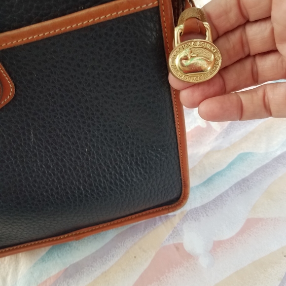 Dooney and Bourke Vintage Purse - Picture 3 of 13